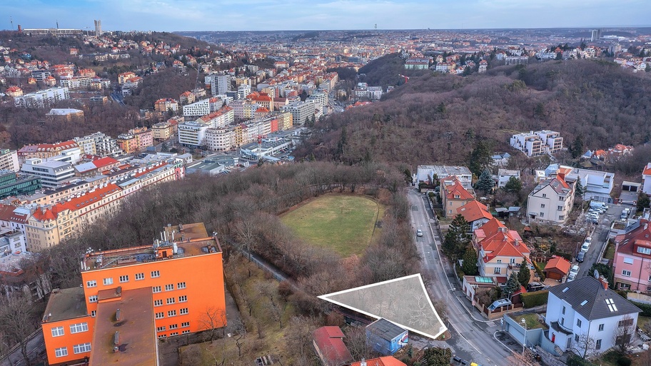 BUILDING PLOT
