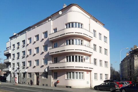 Project for sale on Dvorecke square, Prague 4