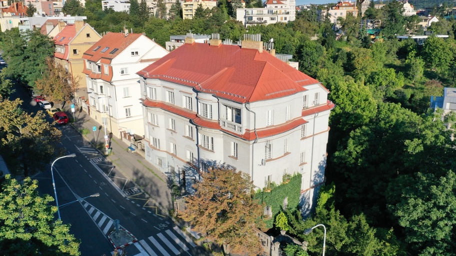 PŮVAB MINULOSTI A POHODLÍ SOUČASNOSTI