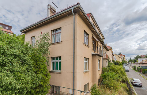 Dva samostatné byty k prodeji ve vile na Praze 4 